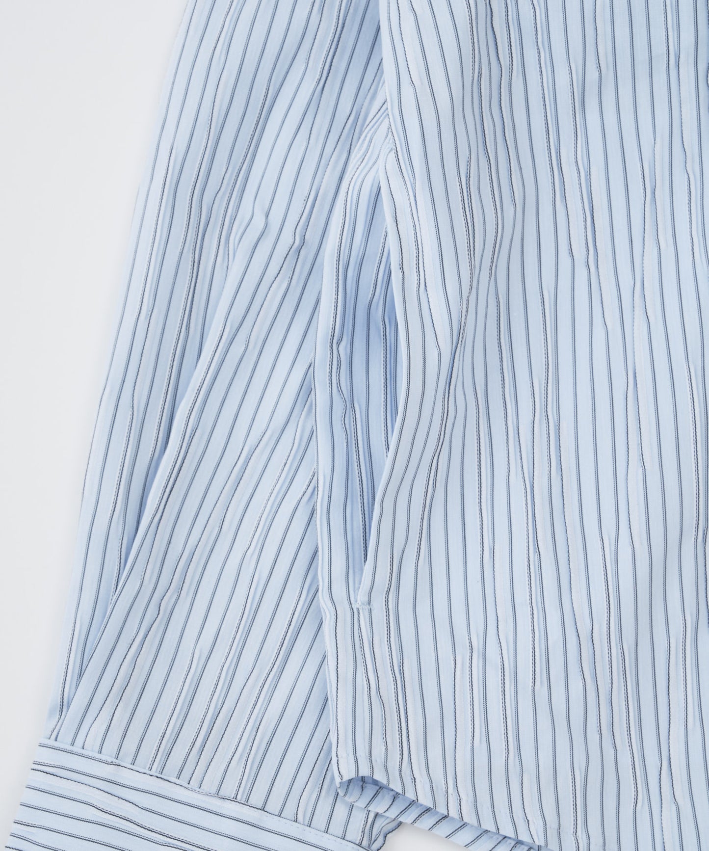 【予約】stitched calm pinchstripe shirt