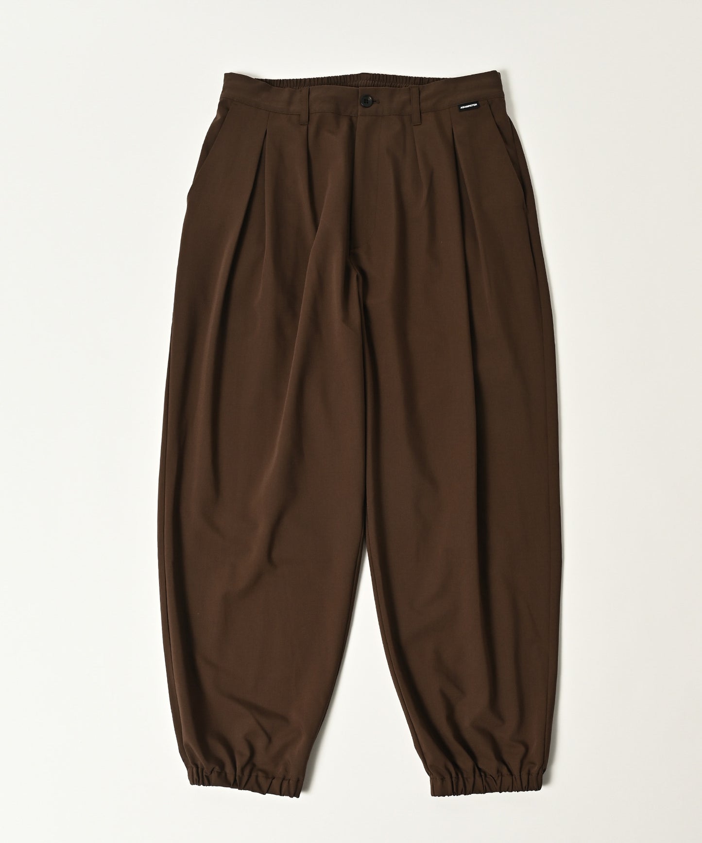 generous tuck relax pants