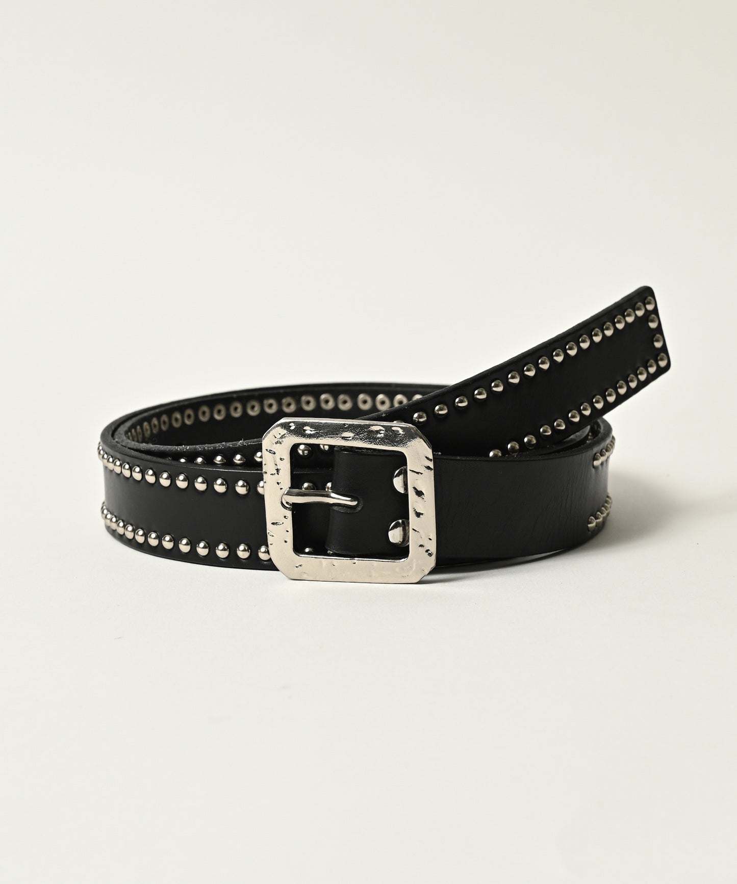 round studs square buckle belt
