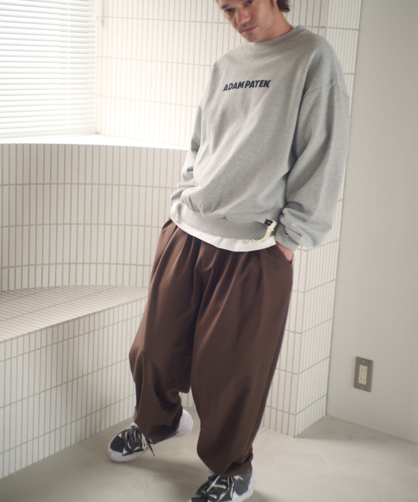 generous tuck relax pants