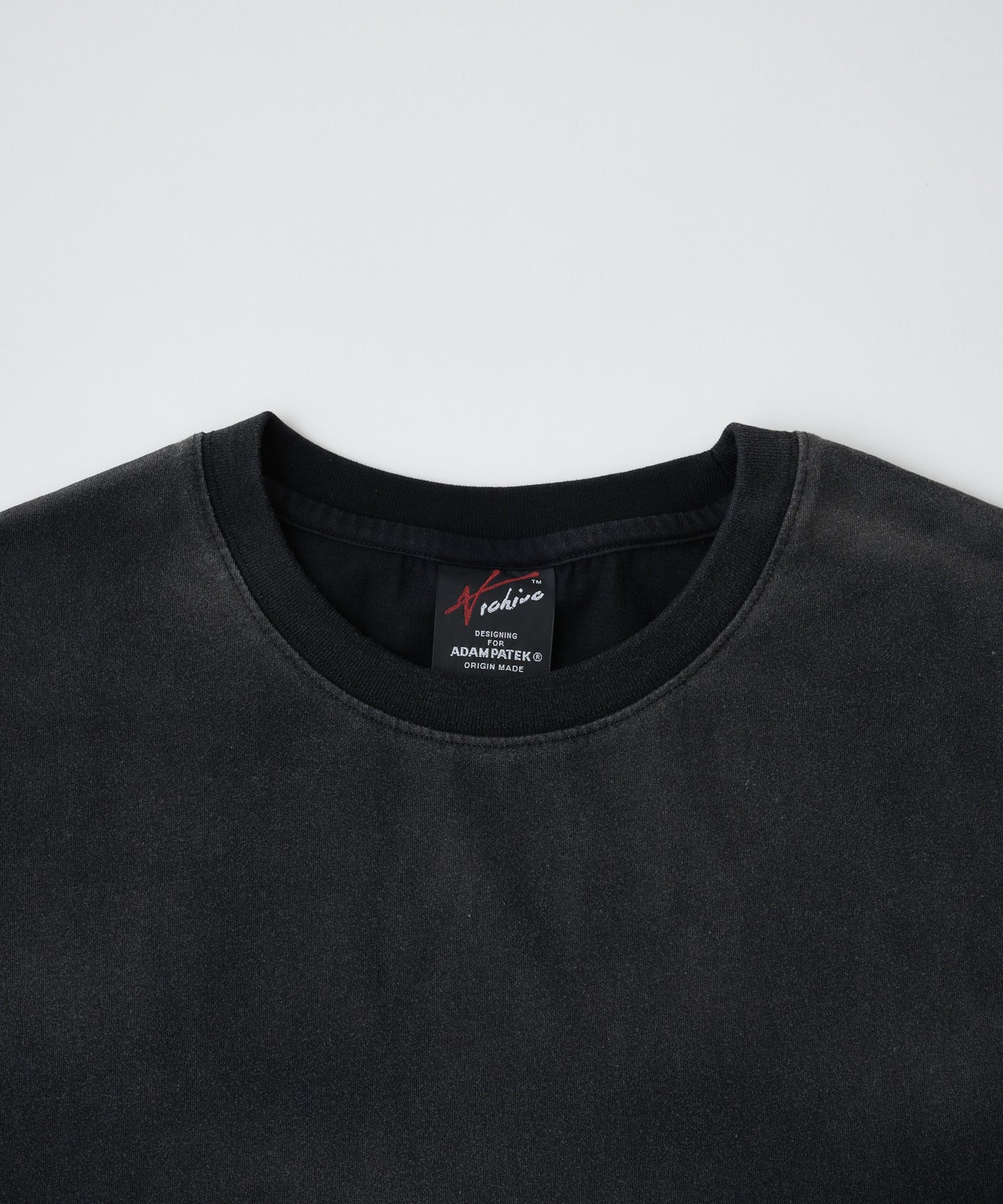 gallagher aging embroidered long-sleeved T