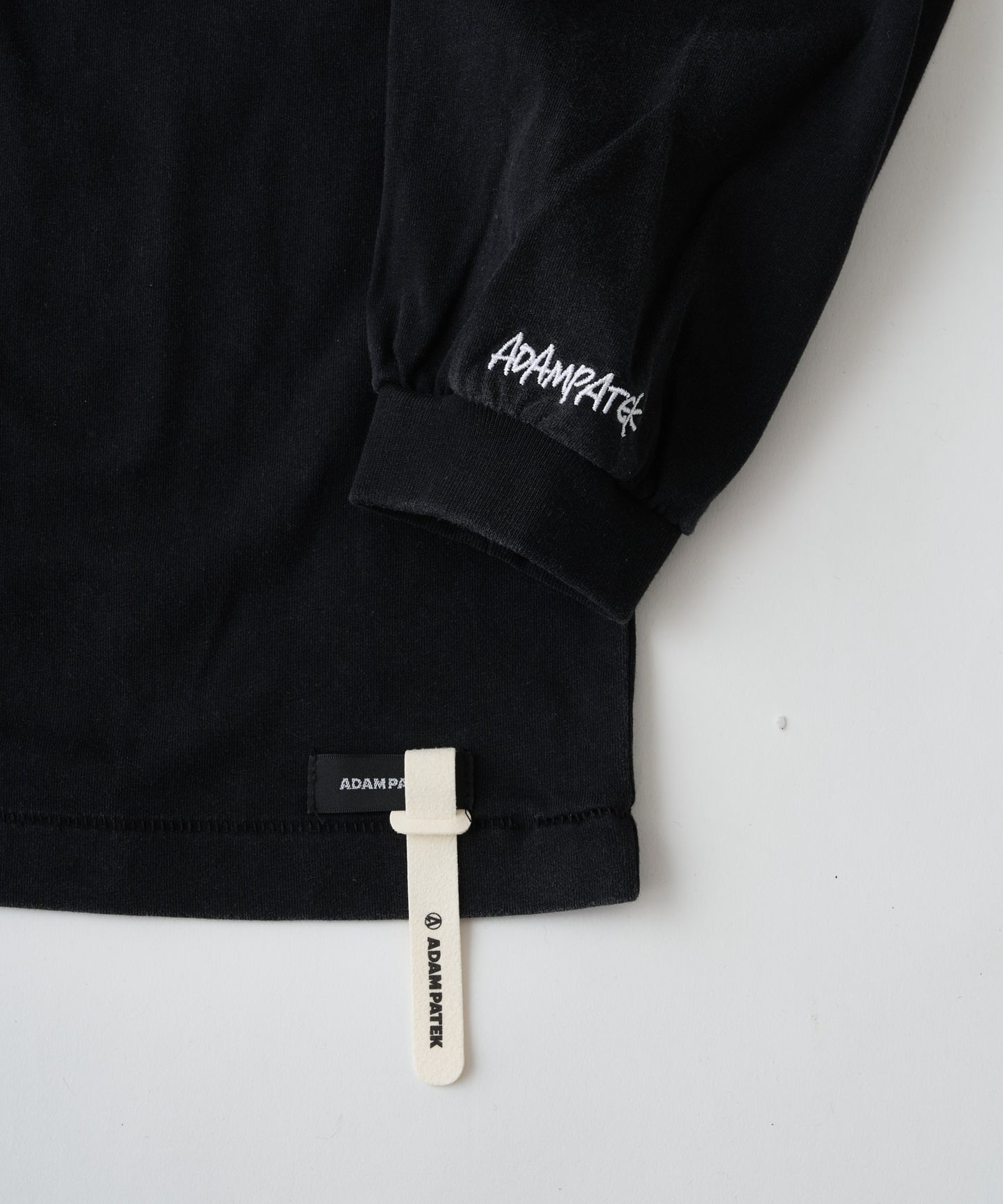 gallagher aging embroidered long-sleeved T