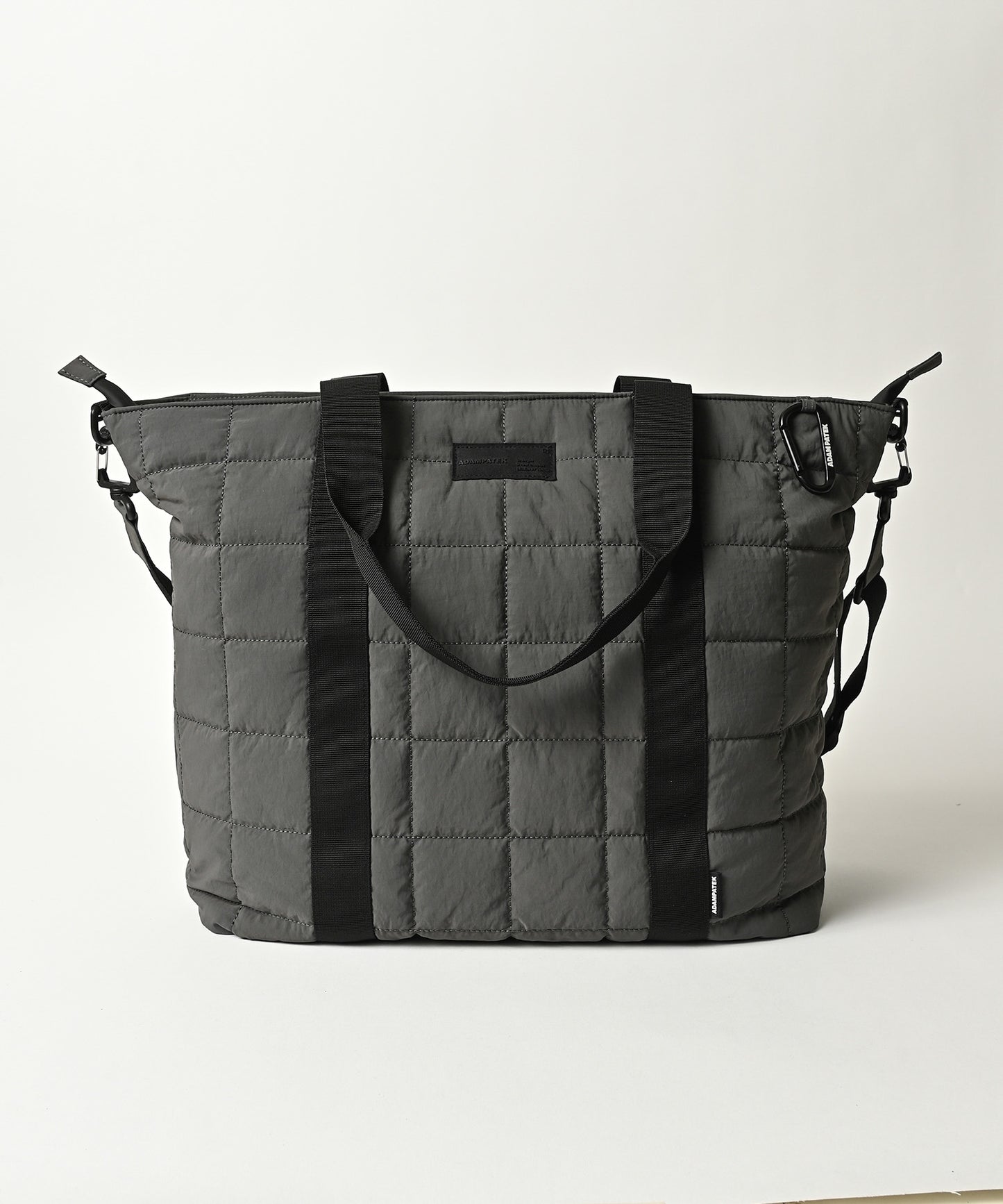 square quilt shoulder tote bag