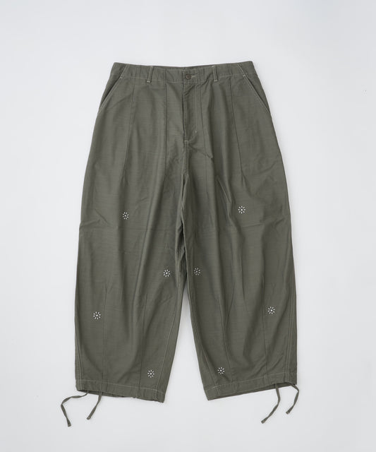 【予約】studded rough backsatin  wide military pant