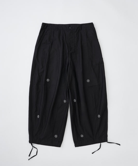 studded rough backsatin  wide military pant