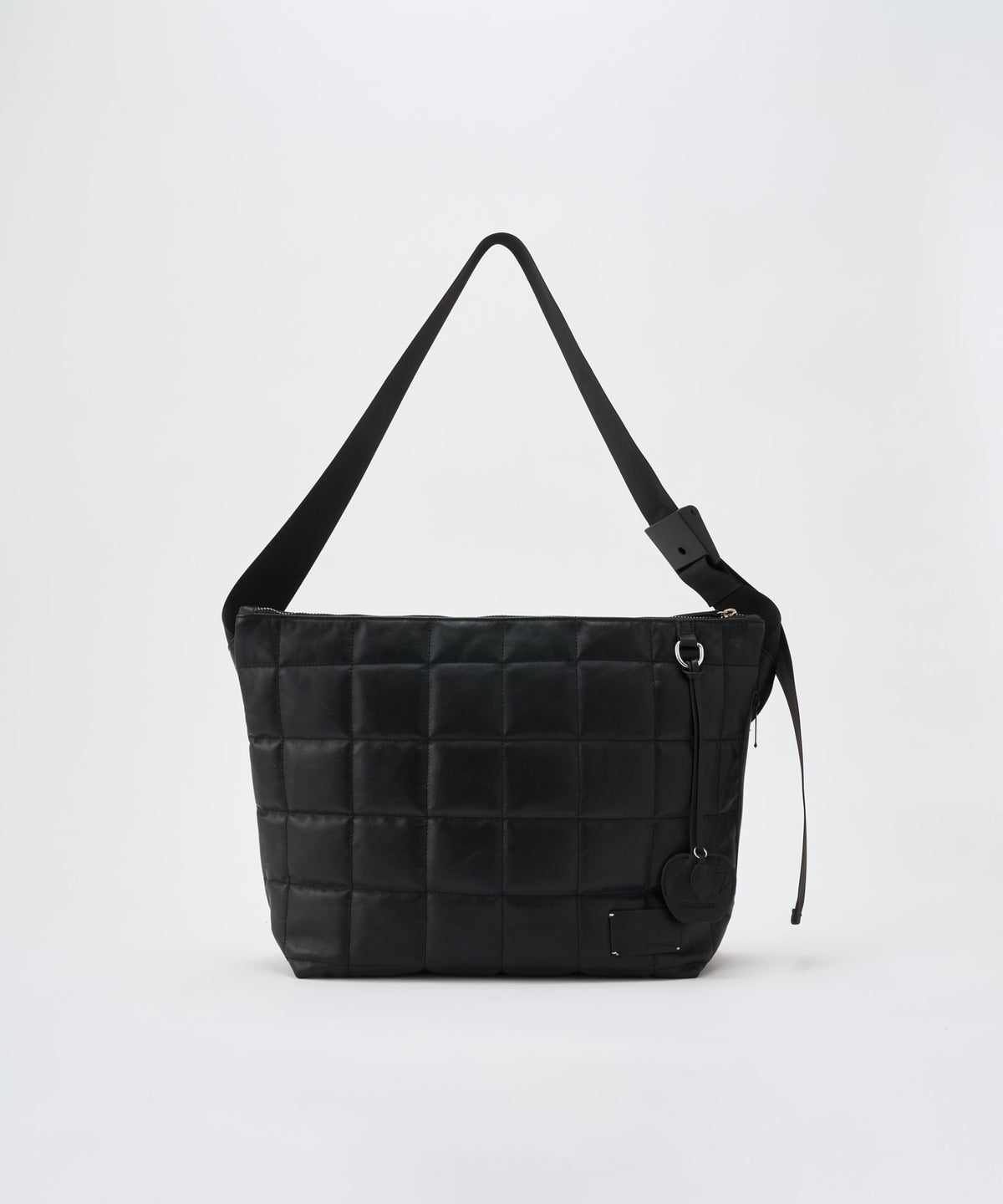 w/r leather  quilting medium shoulder bag