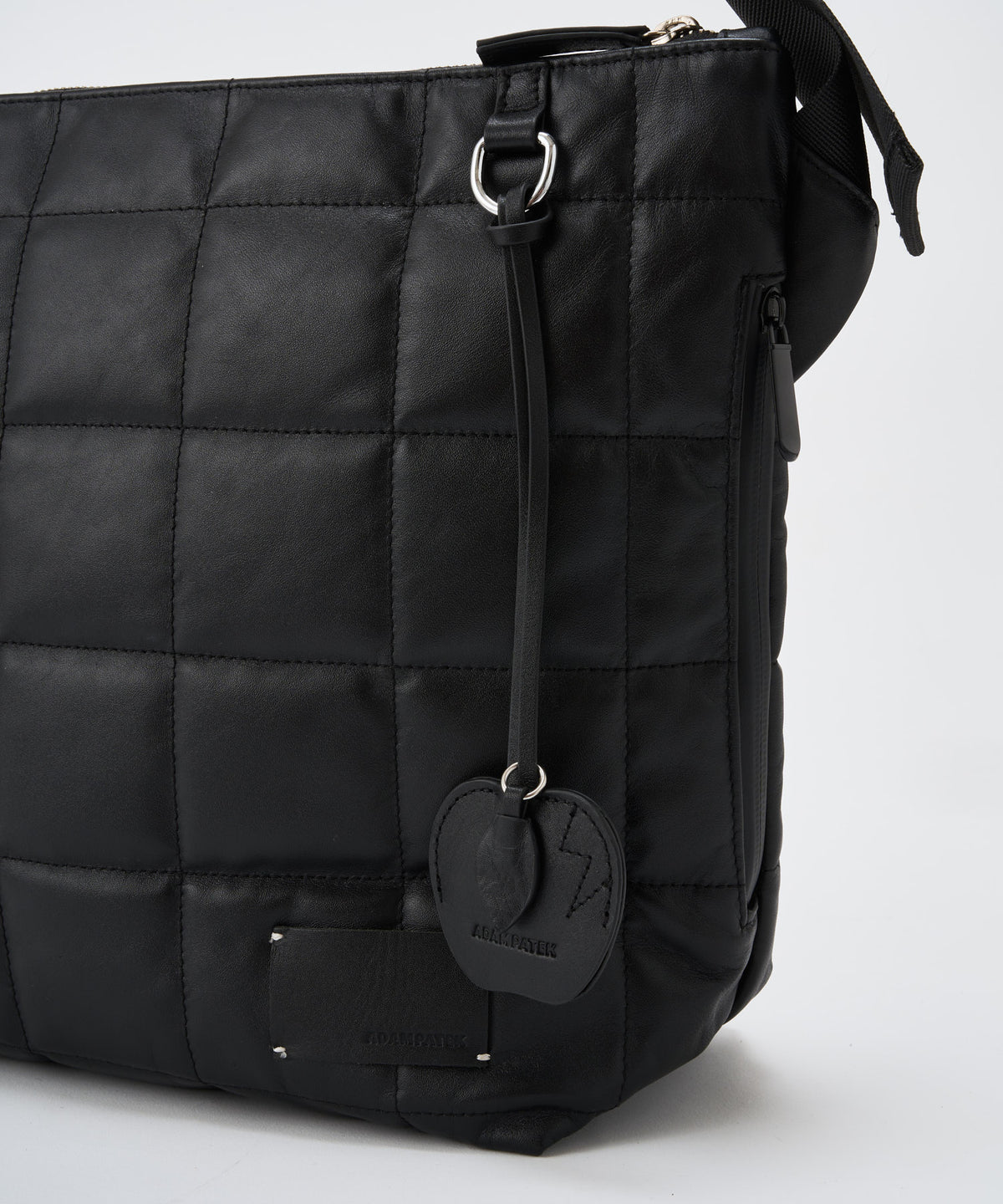 w/r leather  quilting medium shoulder bag