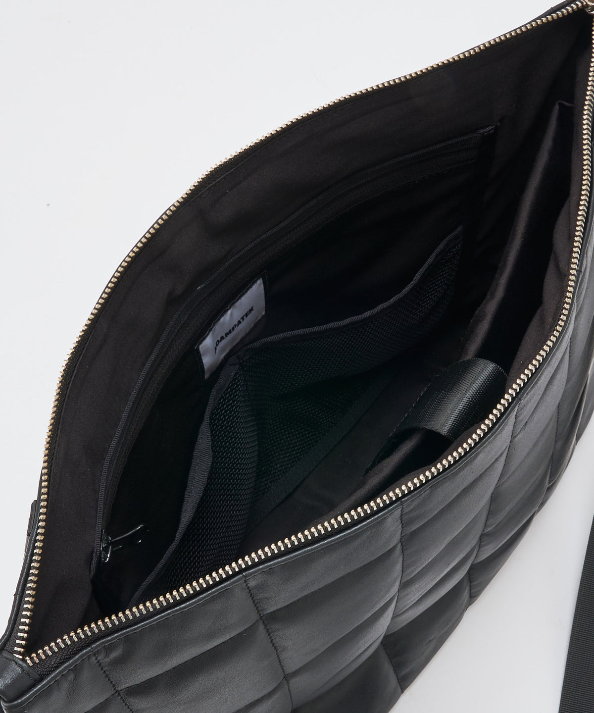 w/r leather  quilting medium shoulder bag