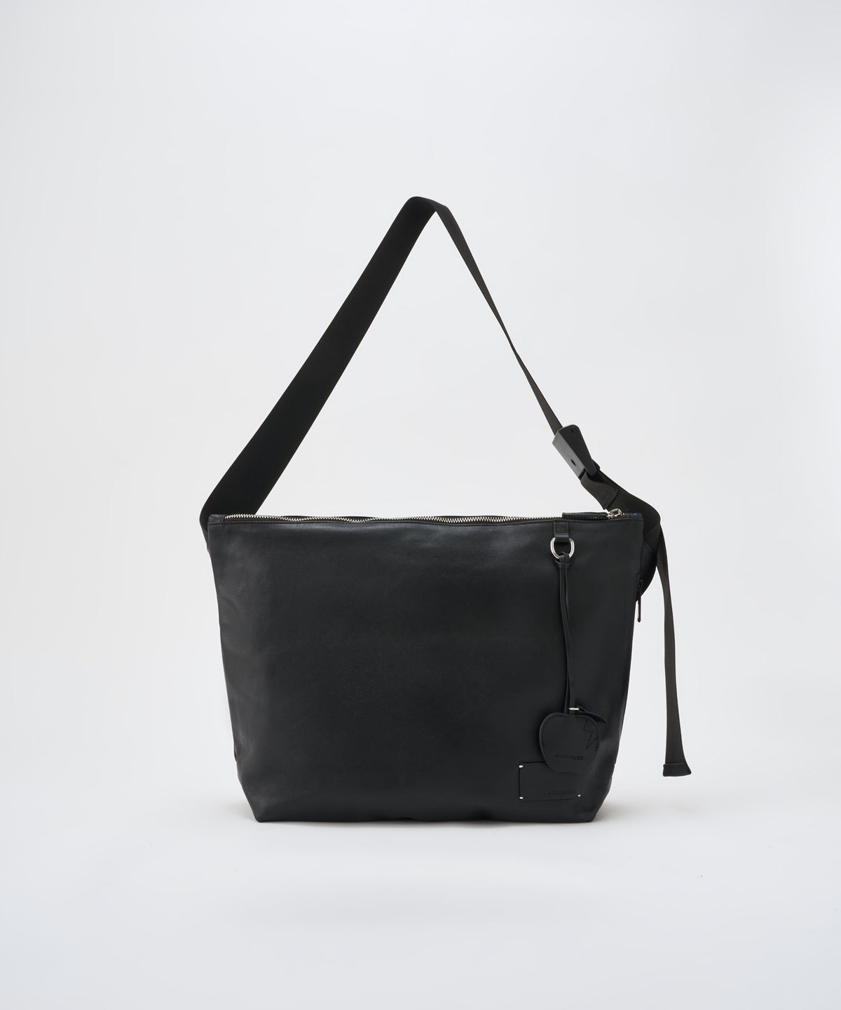 w/r leather medium shoulder bag