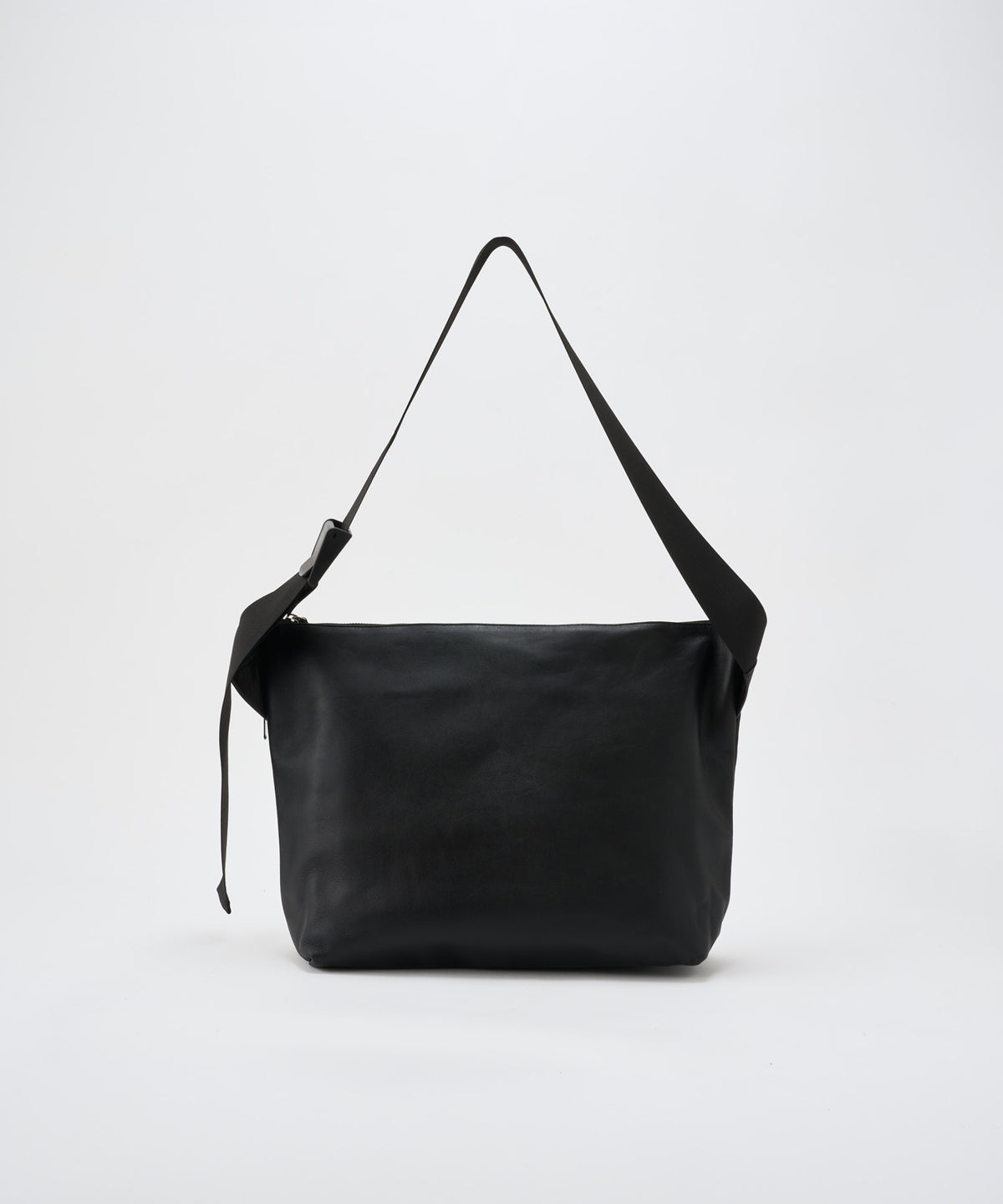 w/r leather medium shoulder bag