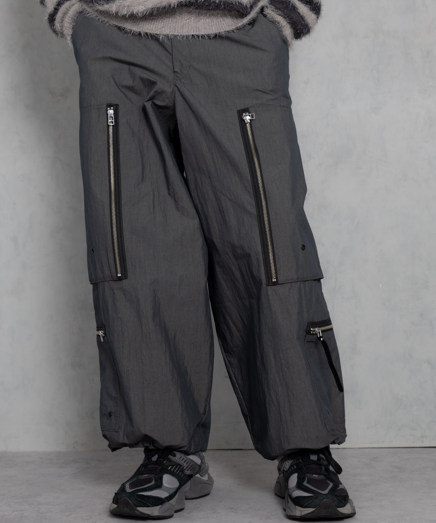 c/n wide parachute pants_AP2428015_ボトムス