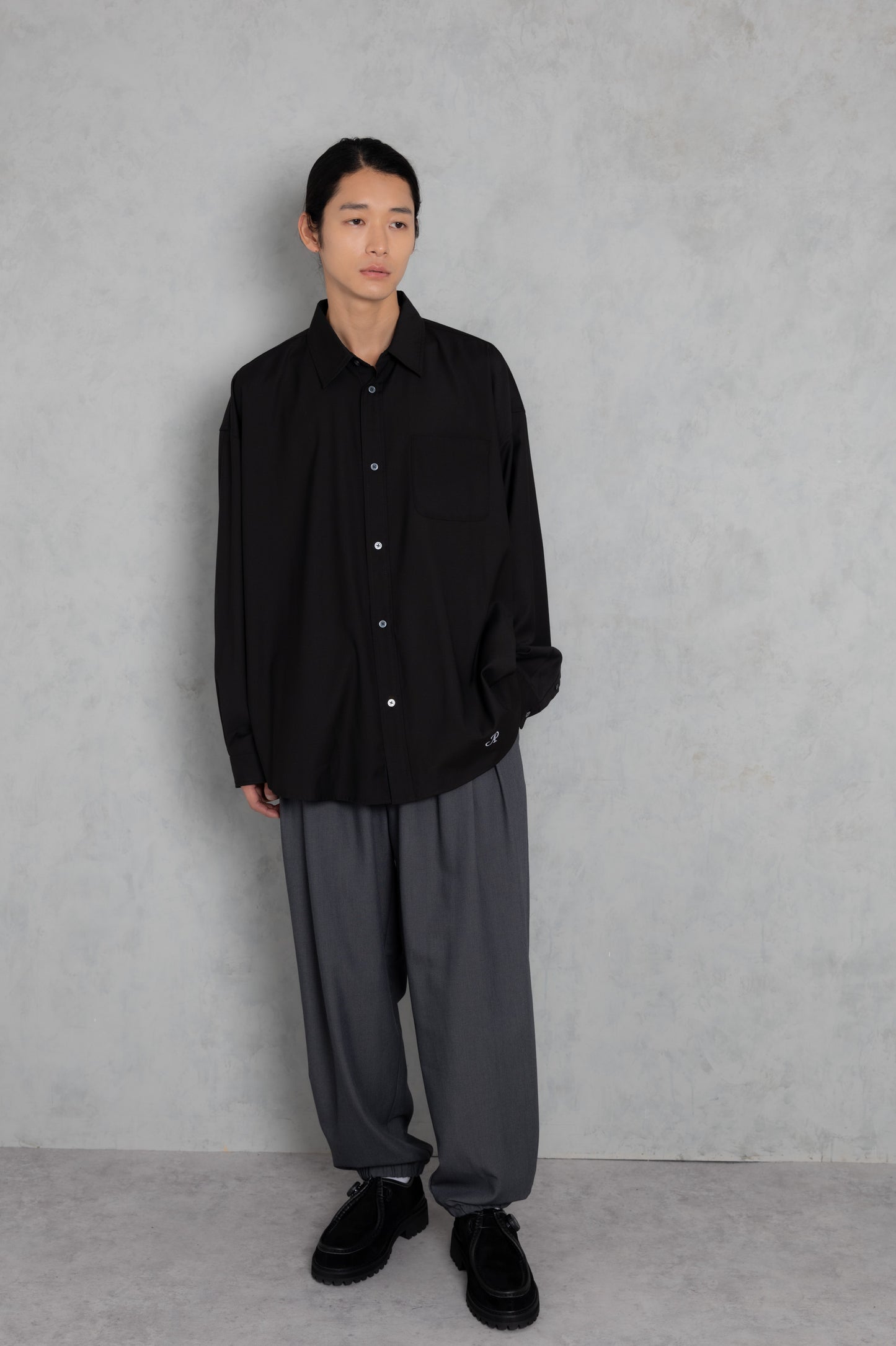 generous tuck relax pants