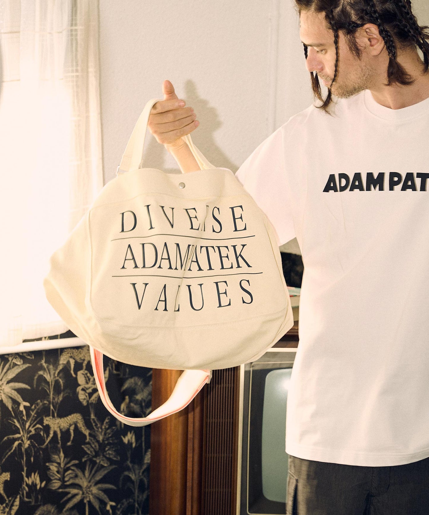 news paper bag_AP2419006_ニュースペーパーバッグ
