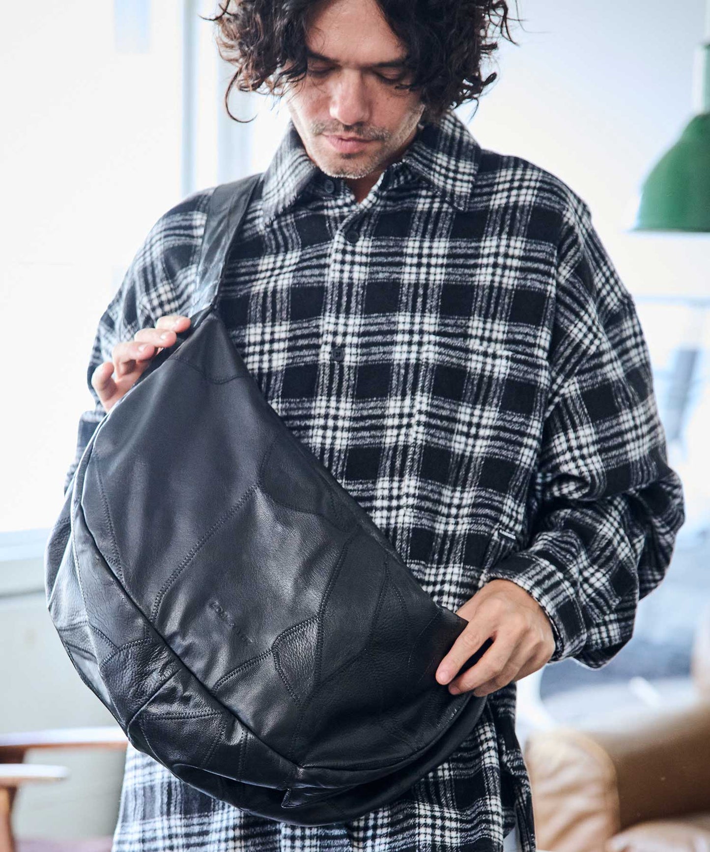 recycle patchwork leather shoulder bag_AP2429021_バッグ