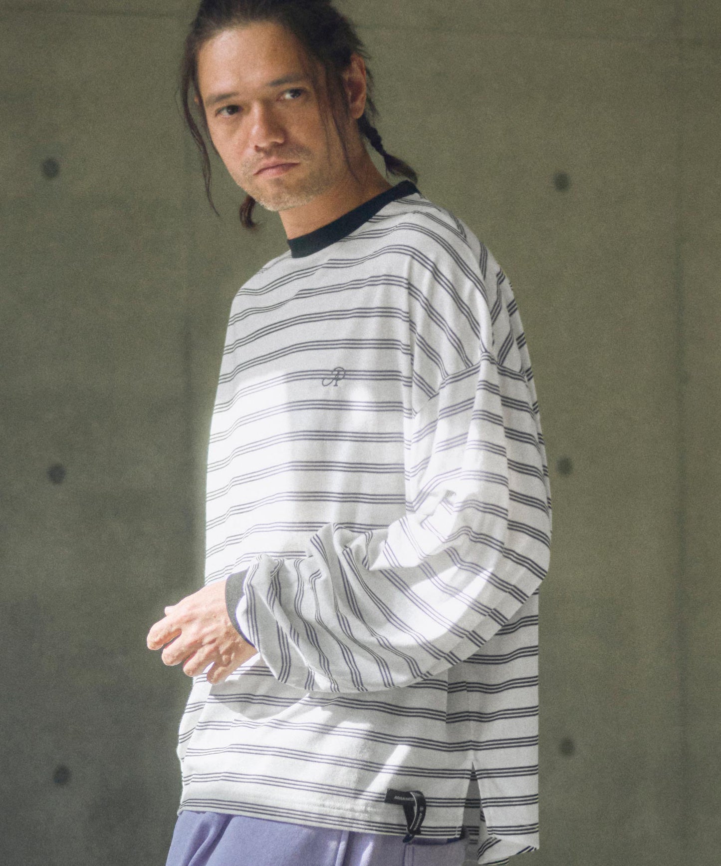 rounded border long sleeveT