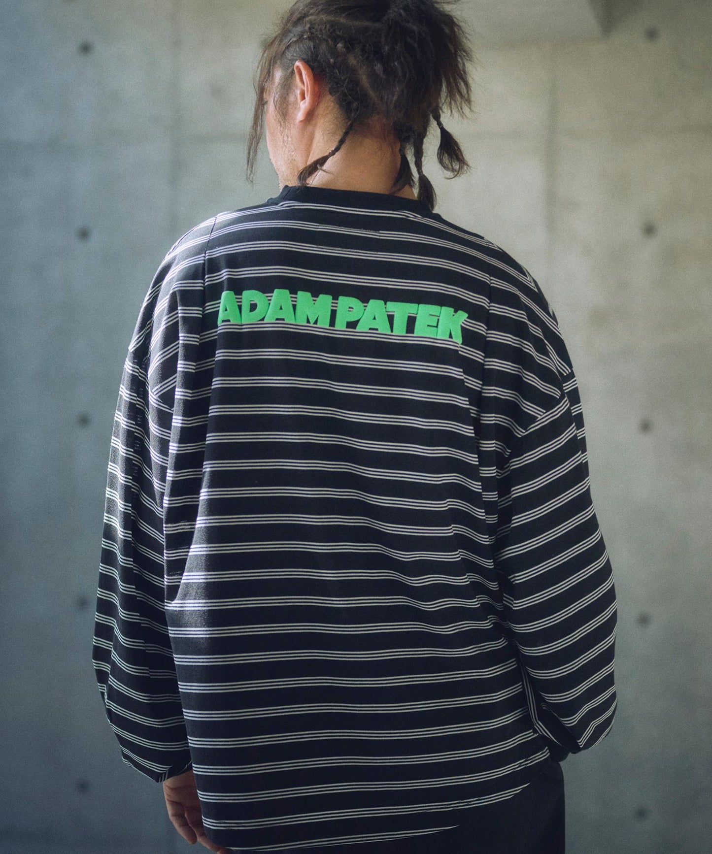 rounded border long sleeveT