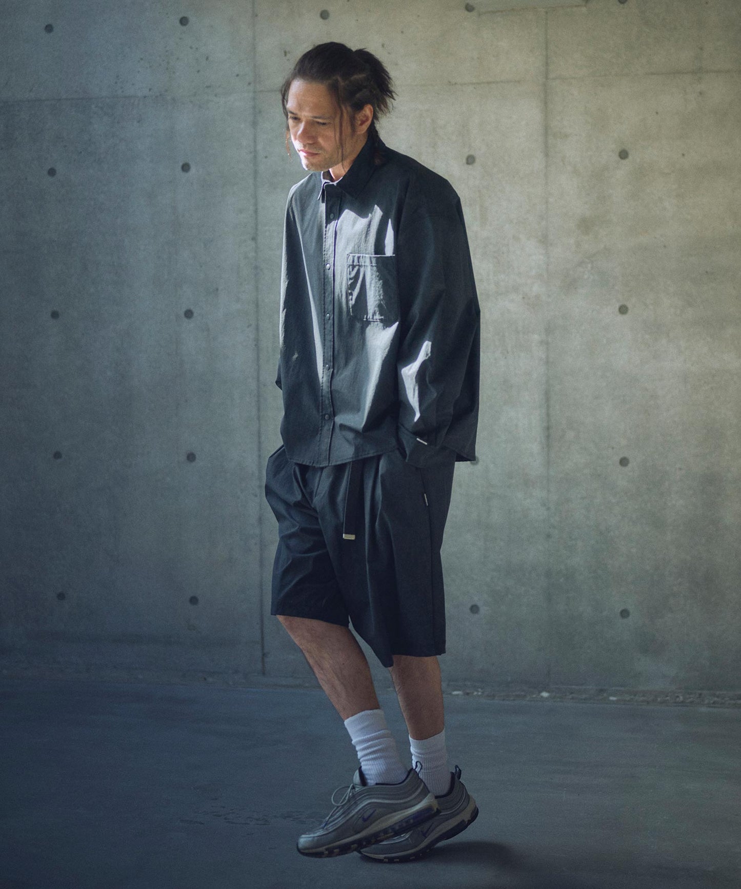uneven dyeing short pants