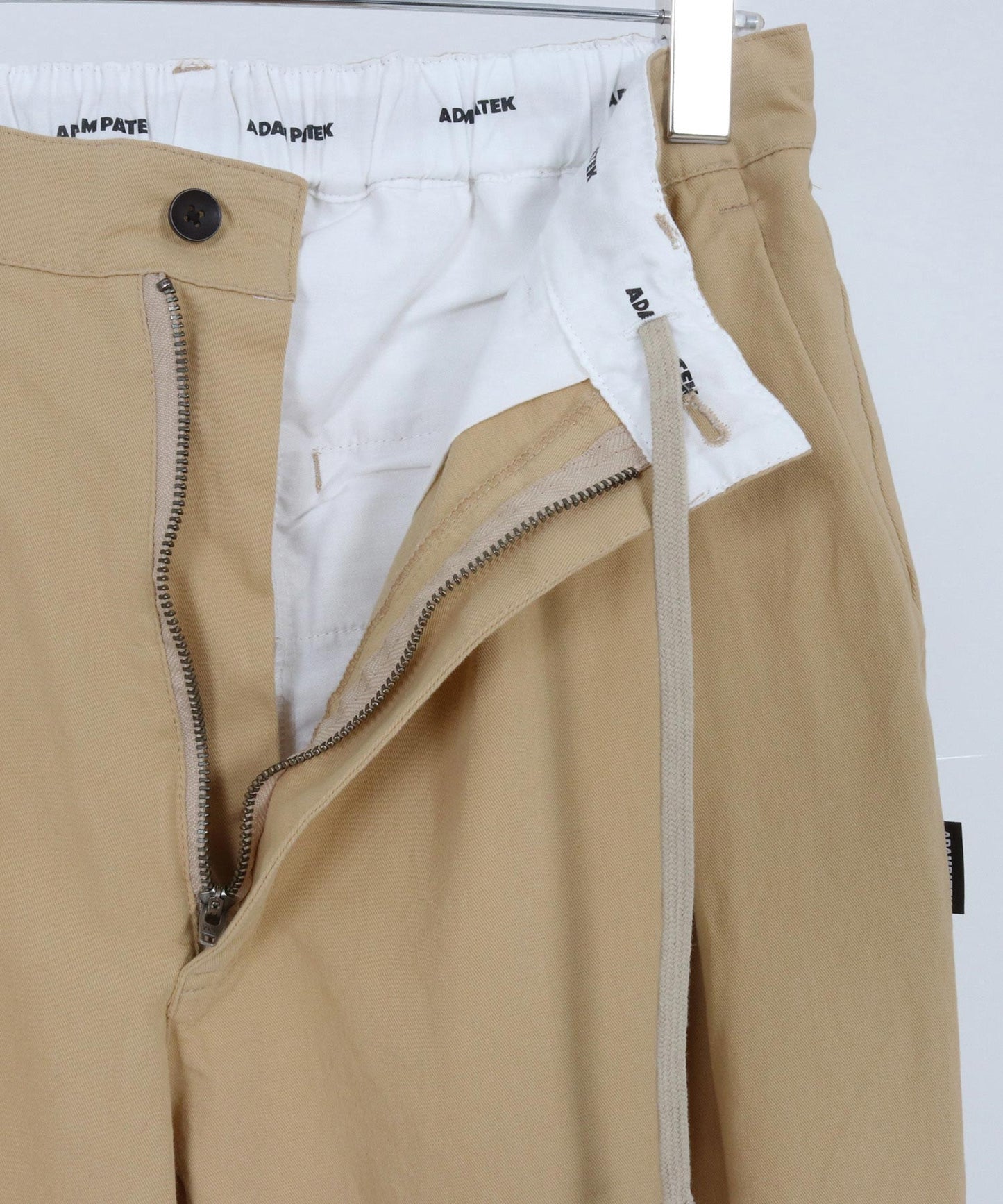 generous tuck relax chino pants