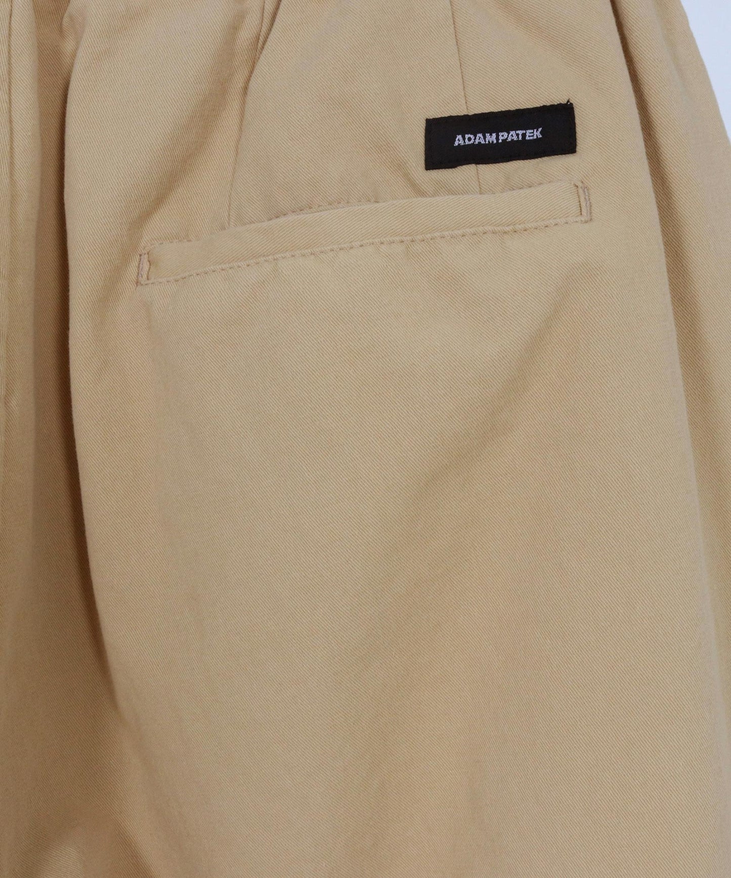 generous tuck relax chino pants