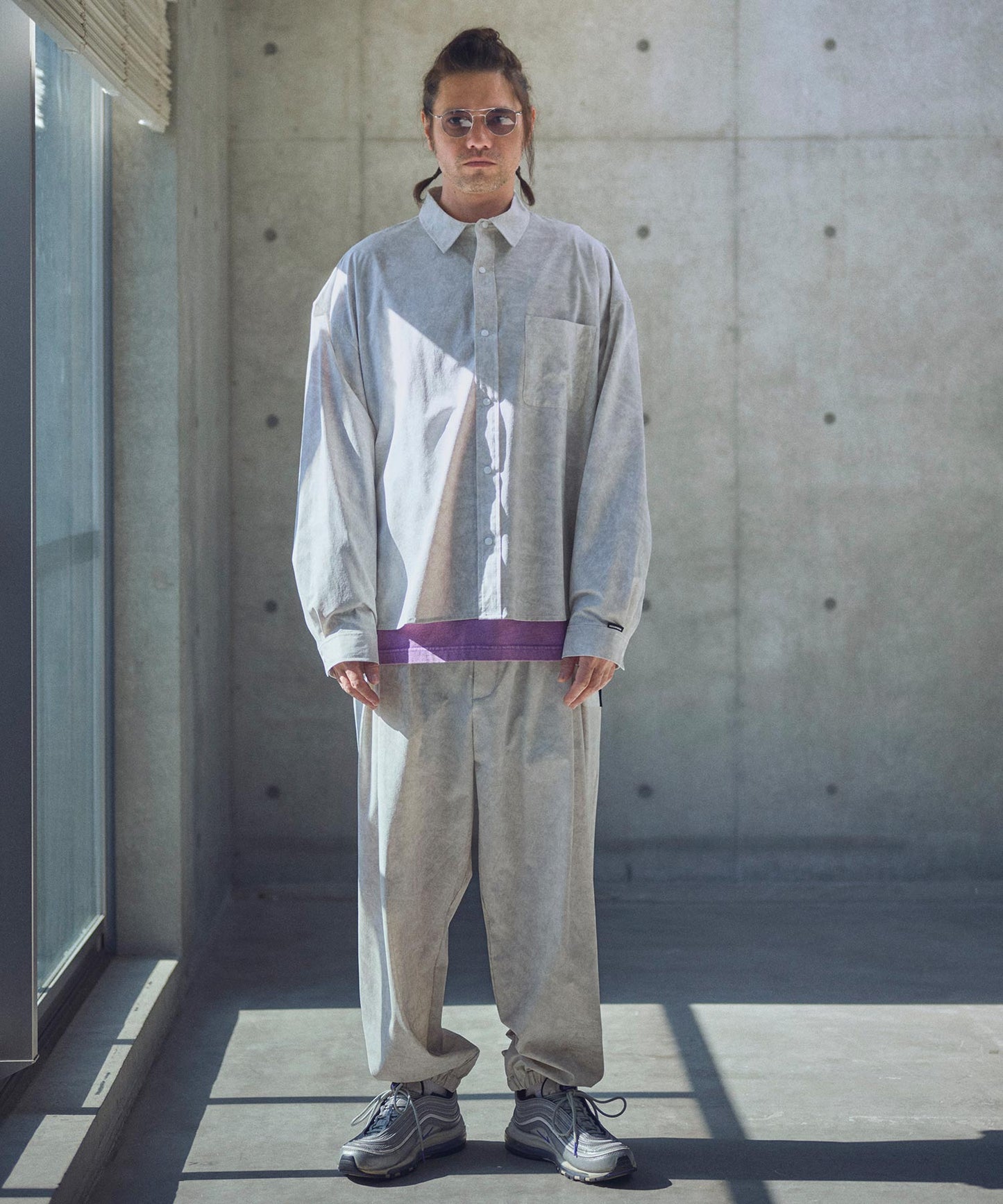 uaneven dyeing  shirt