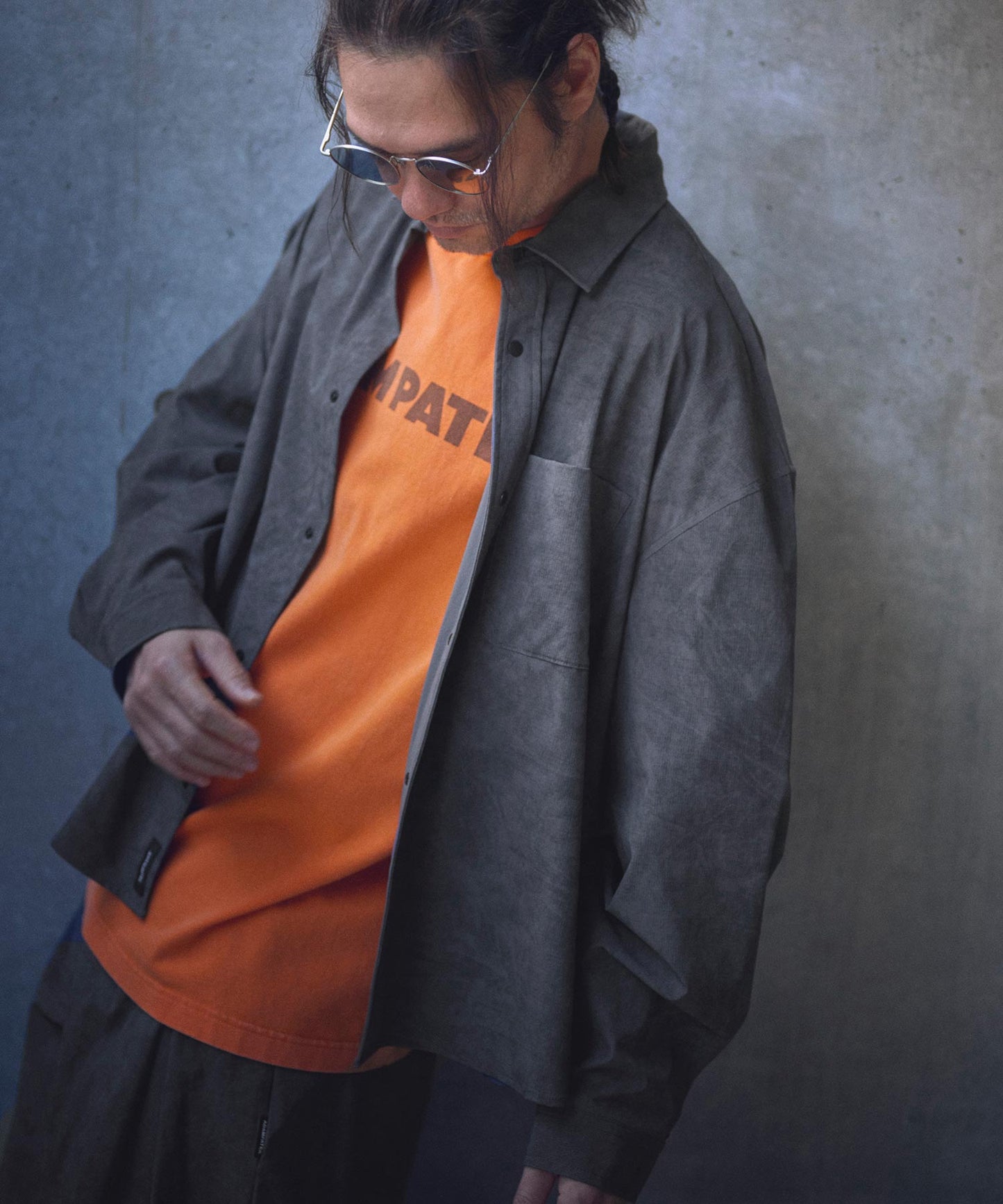 uaneven dyeing  shirt