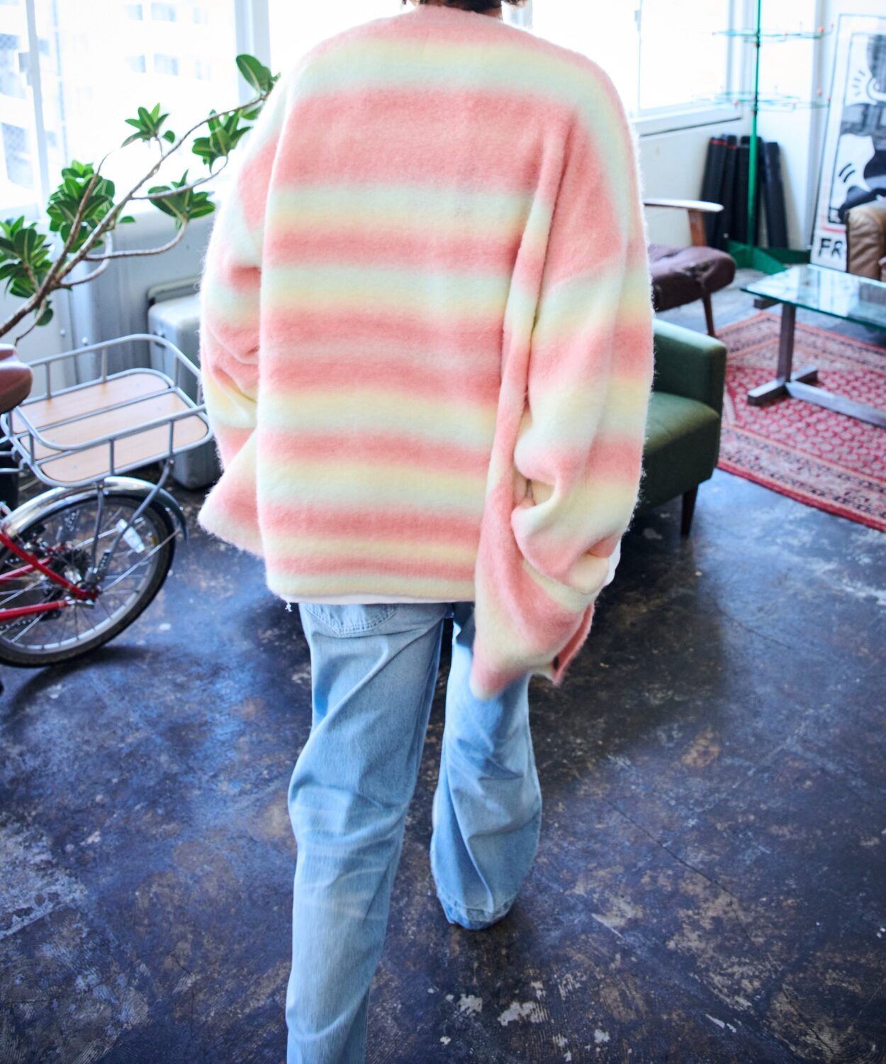 spacedyebrushedgradationbouclecardigan_AP2321015_トップス2