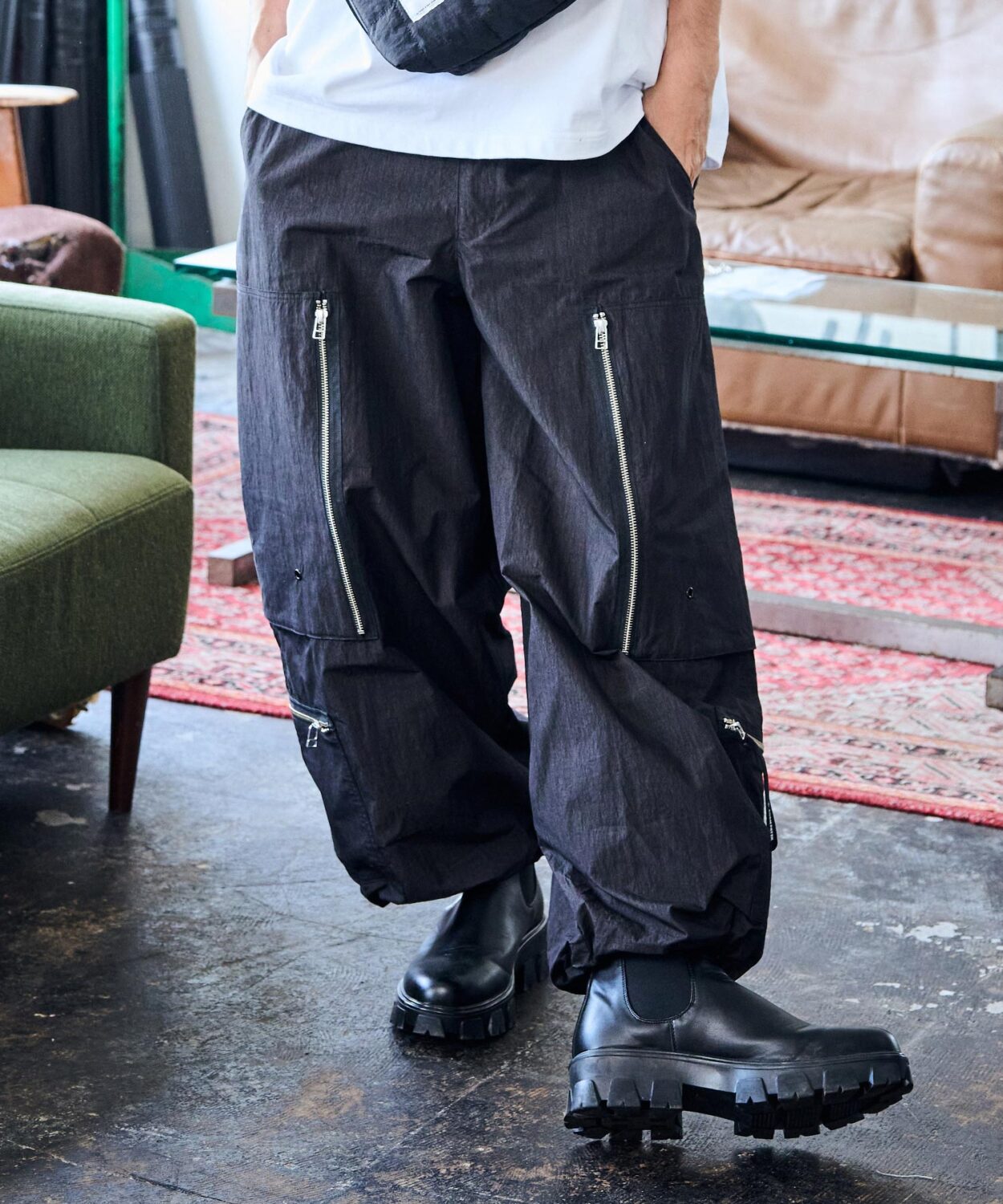 c/n wide parachute pants_AP2428015_ボトムス