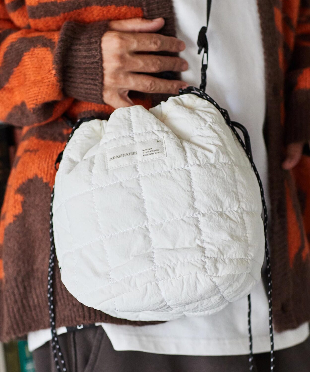 squarequiltminidrawstringbag_AP2329005_バッグ5