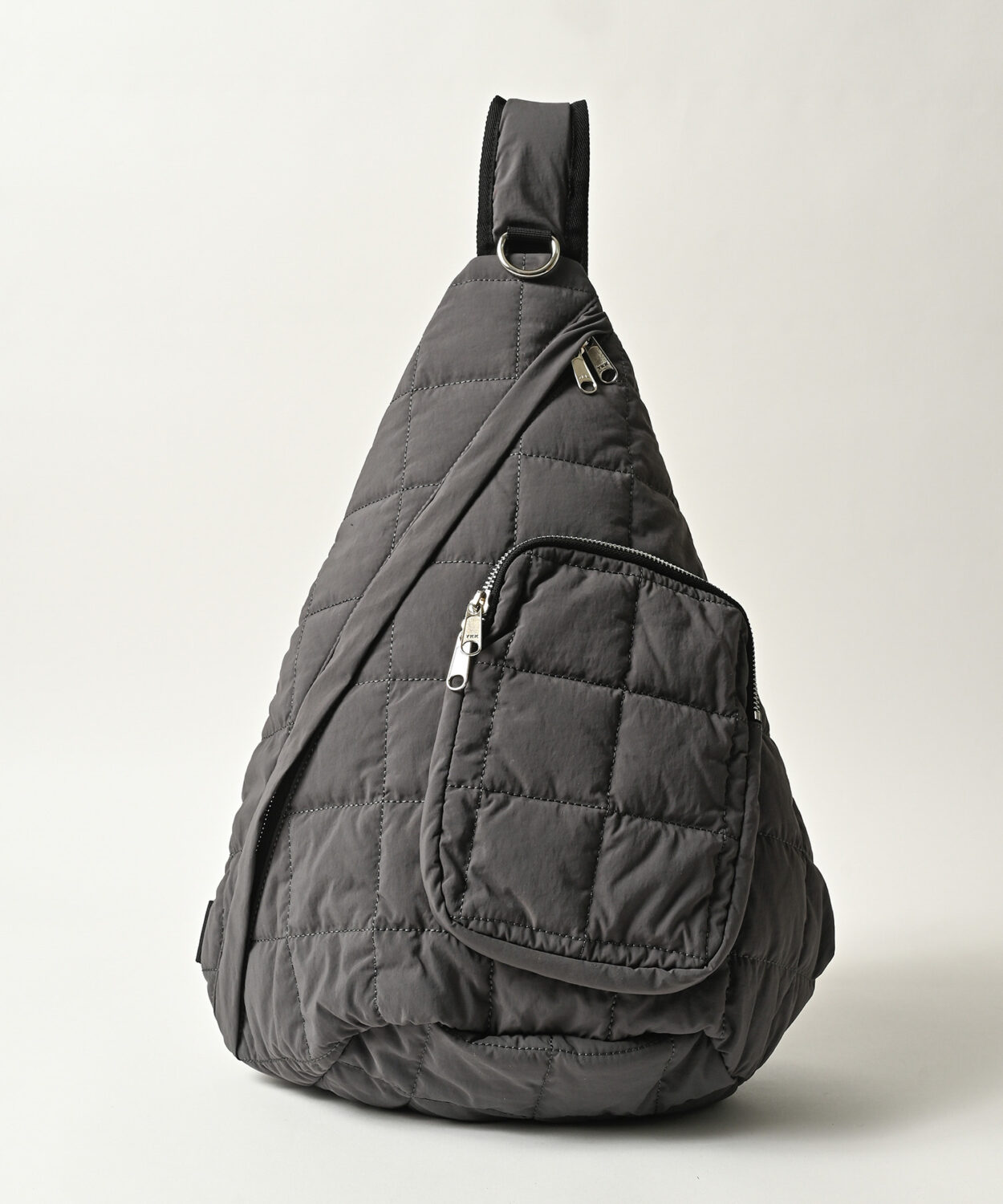 squarequiltslingbag_AP2529003_バッグ2