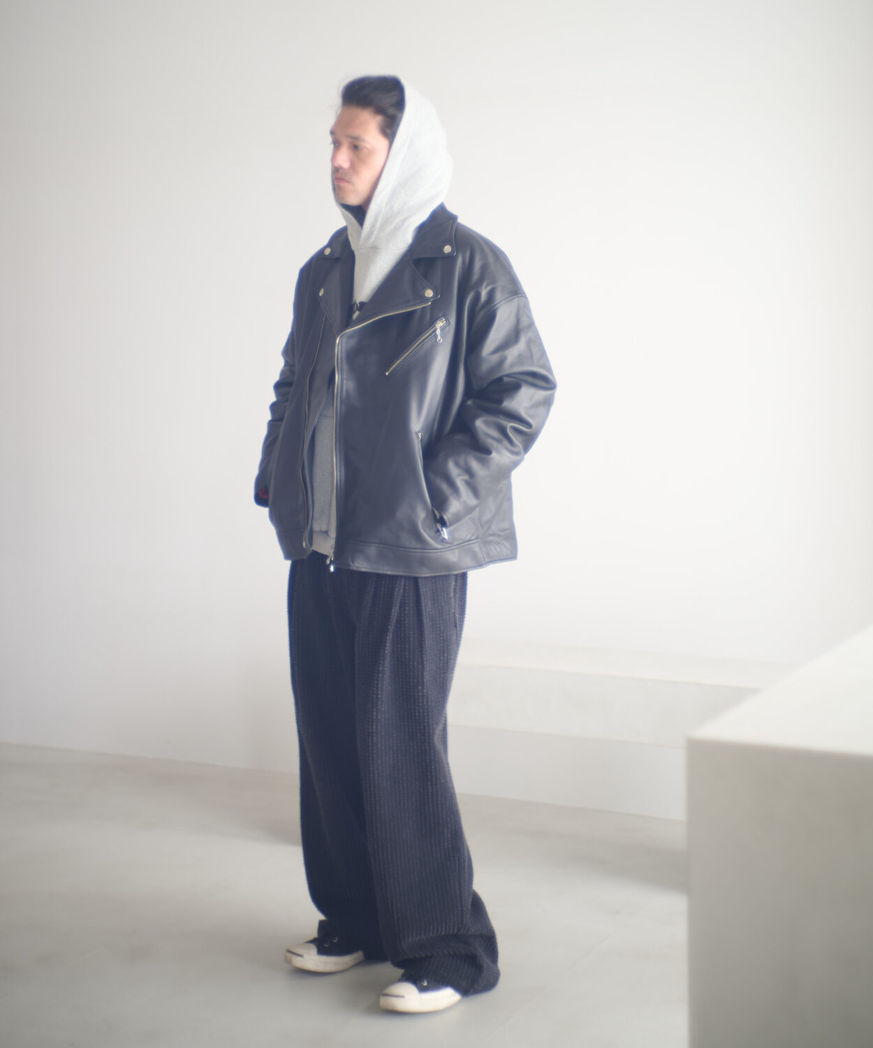 【予約商品10月下旬】needlestripedenimwidepants_AP2528014_ボトムス2