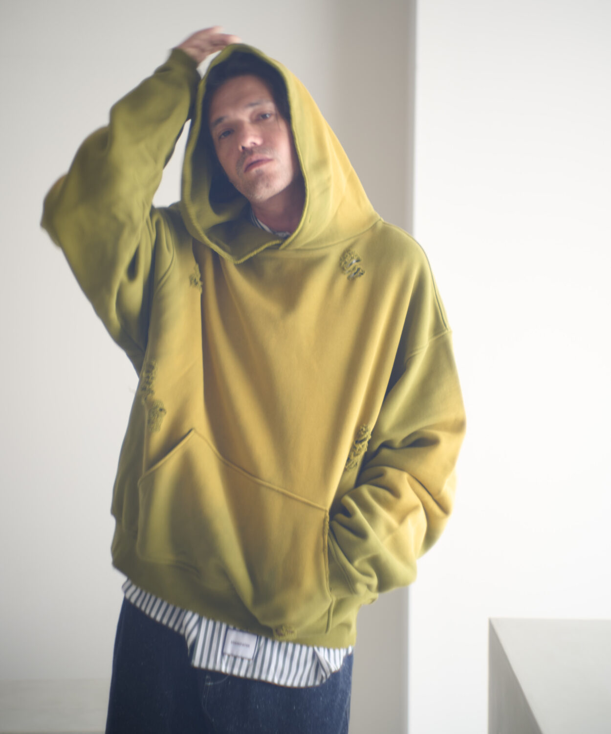 【予約商品10月上旬〜中旬】aged green damage pullover hoodie_ AP2524034_トップス