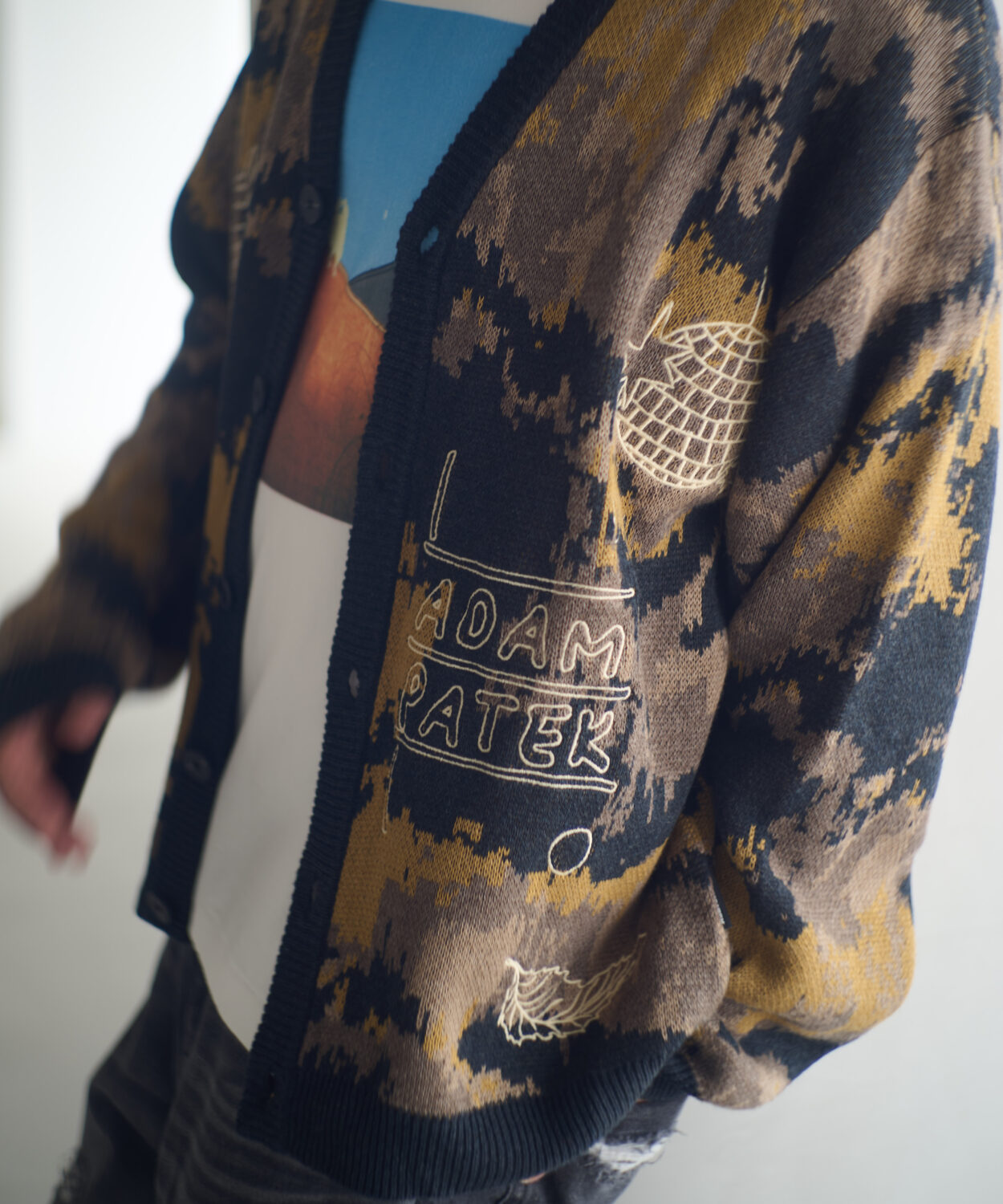 【予約商品10月下旬】madembroideredfadeknitcardigan_AP2521029_トップス1