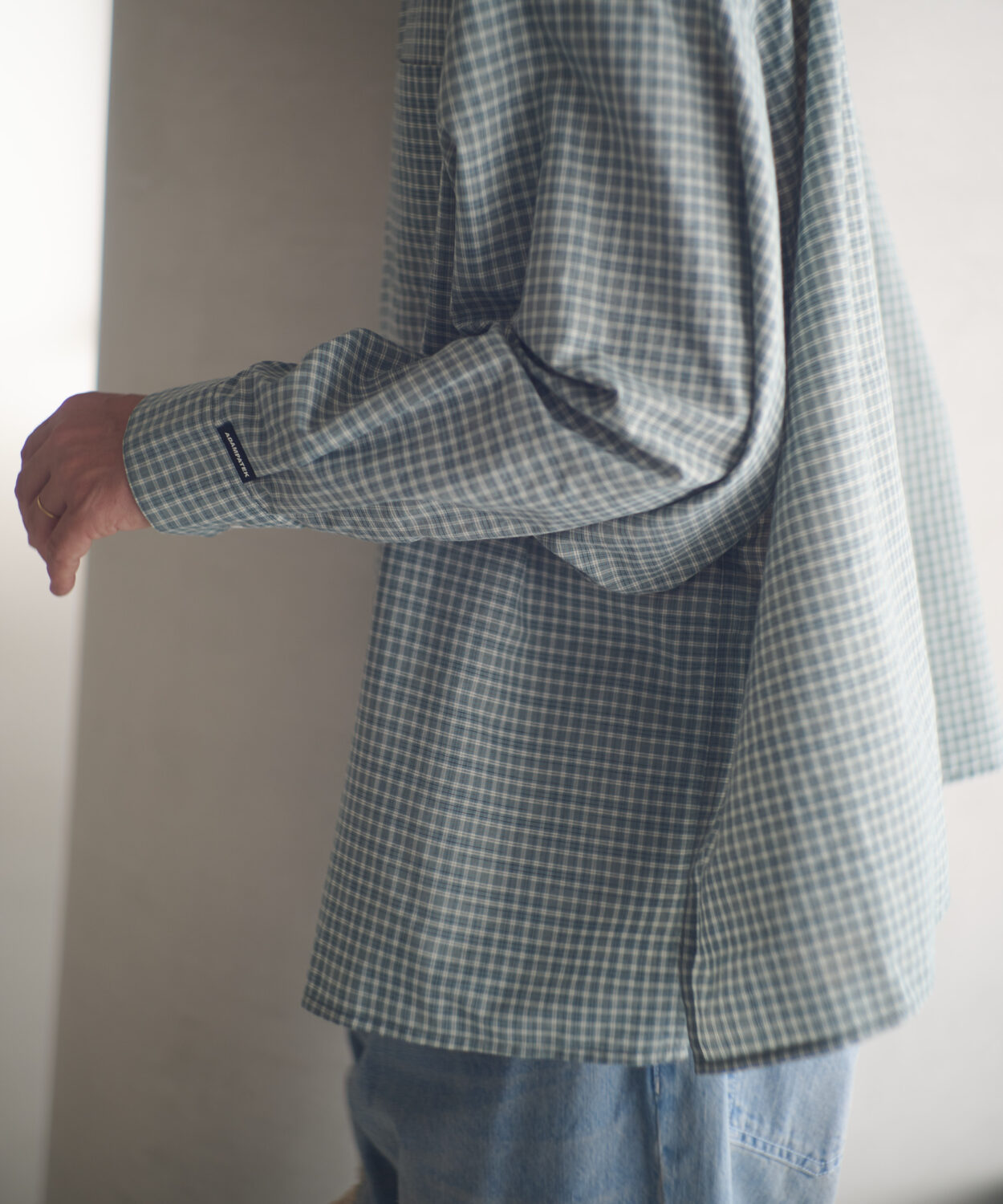 【予約商品9月中旬〜下旬】smallcheckwideshirt_AP2525008_シャツ3