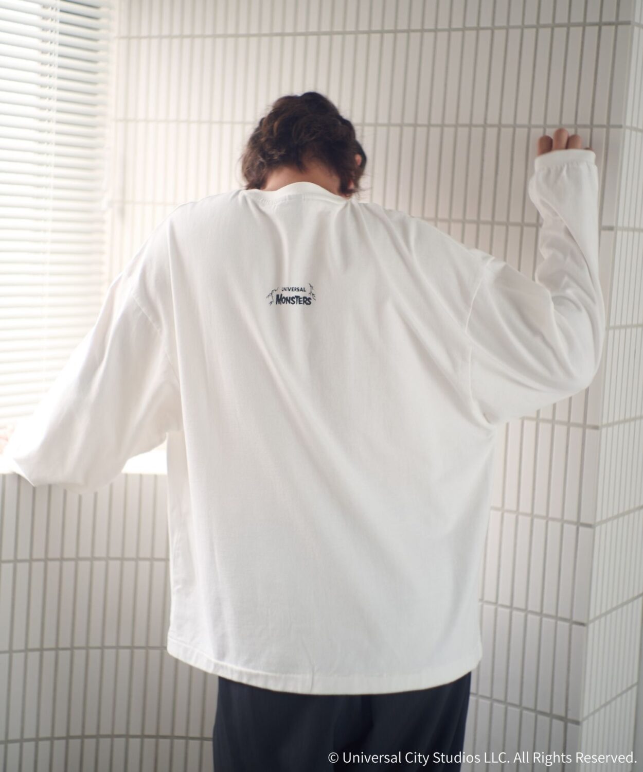 【予約商品10月下旬】Frankensteinportraitlongsleeve_AP2524019_トップス2