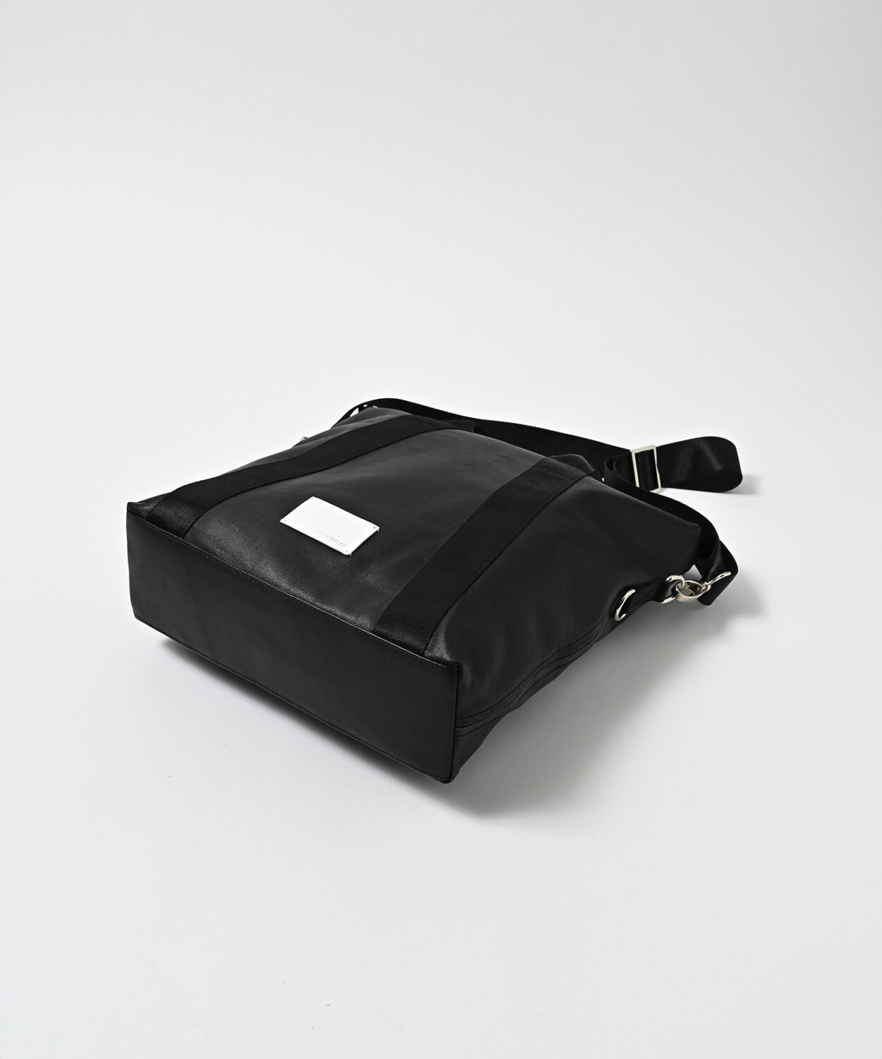 waterrepellentleathermedium2waytotebag_AP2619002_バッグ3