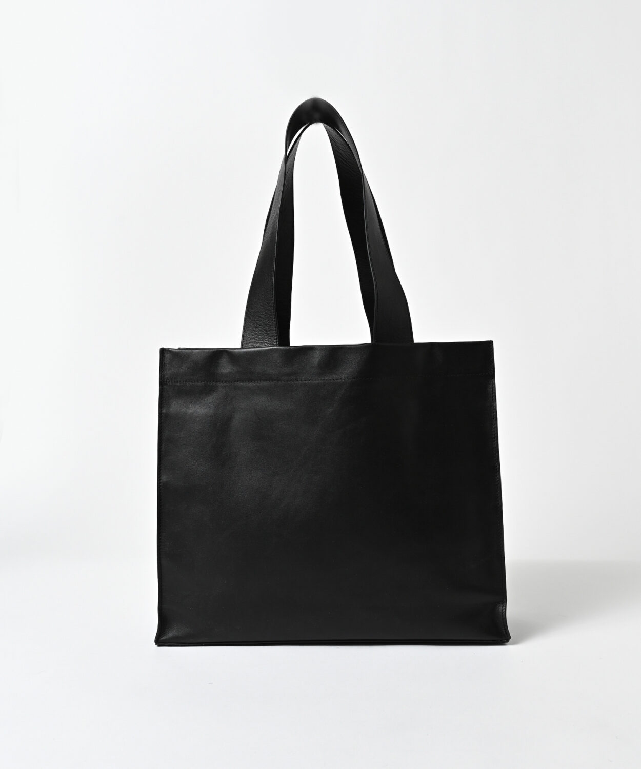 waterrepellentleathermediumtotebag_AP2619007_バッグ2